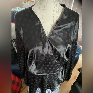 3/25
Satiny wrap around Blouse